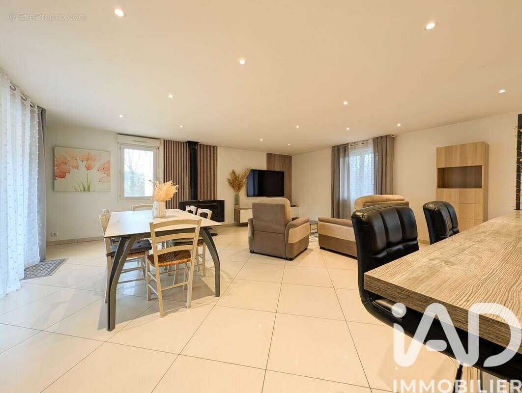 Maison 142 m² à Severac-L'eglise  - photo 8