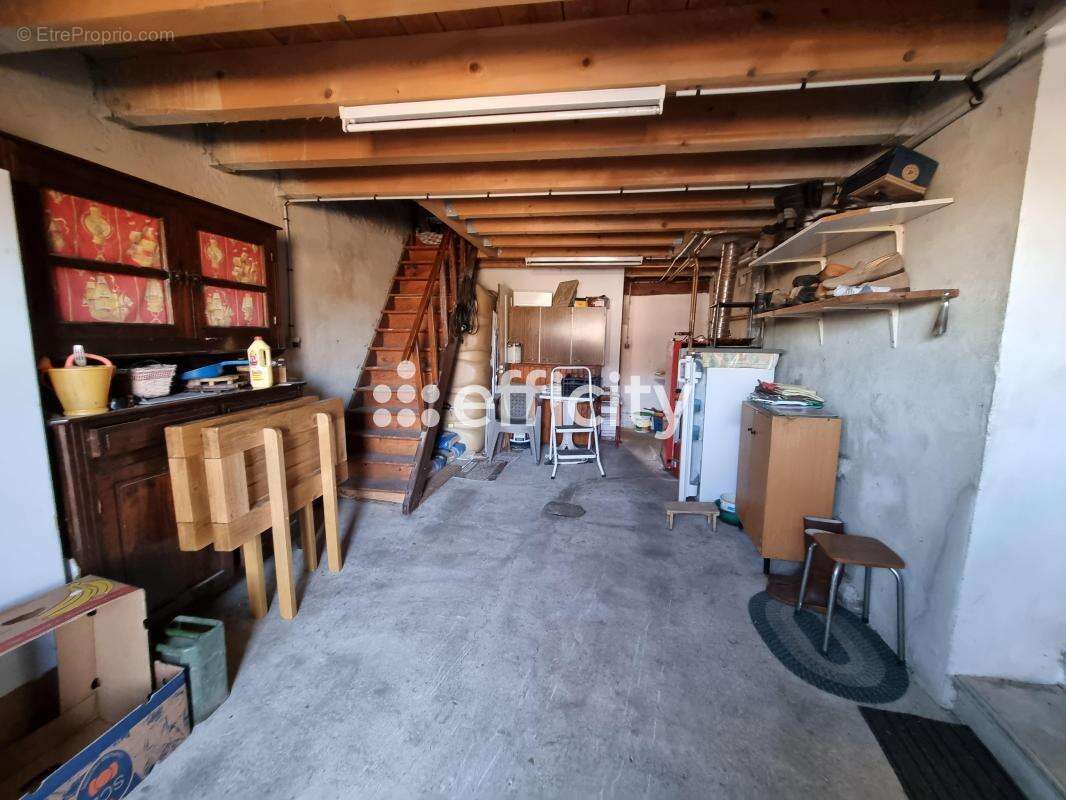 Maison à ALBARET-SAINTE-MARIE