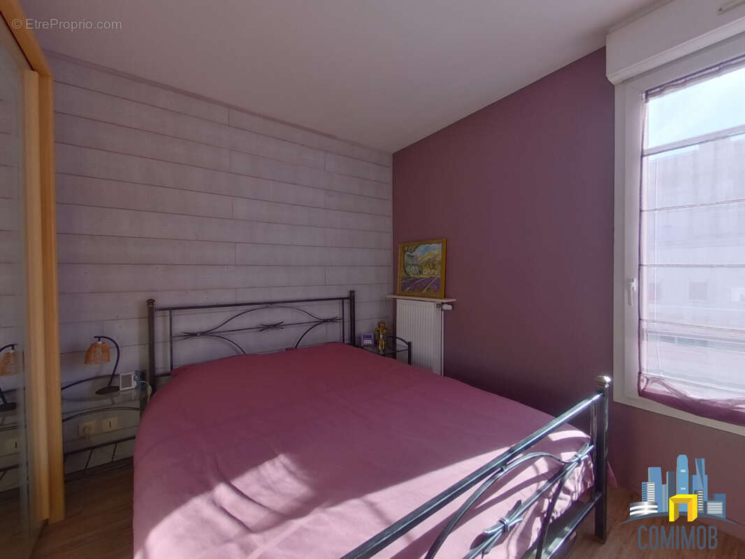 Appartement à COURBEVOIE