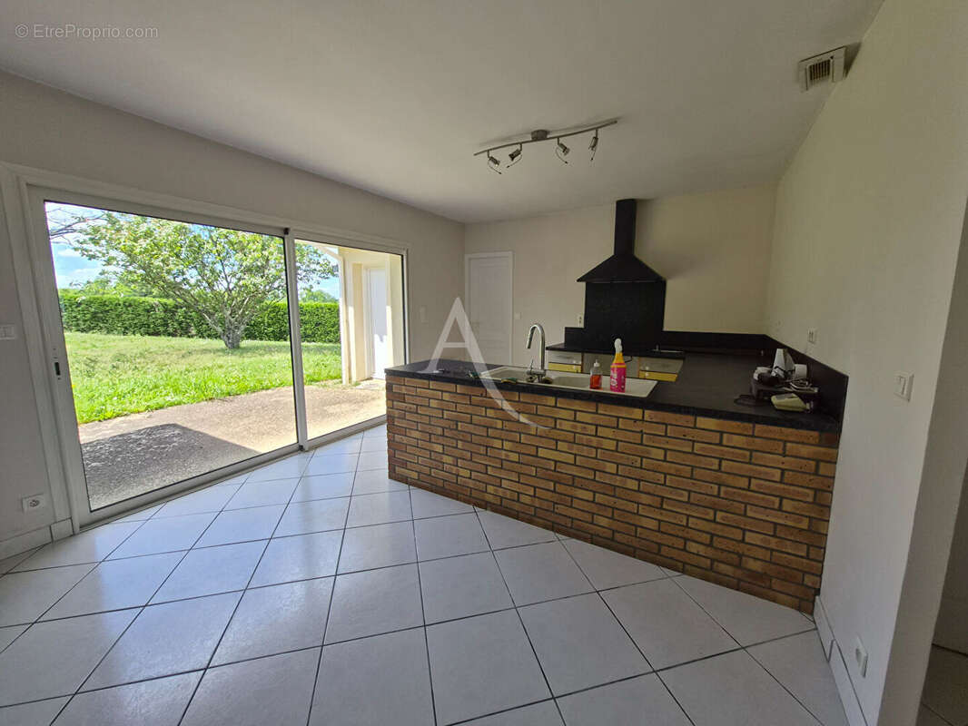 Maison à VILLENEUVE-DE-MARSAN