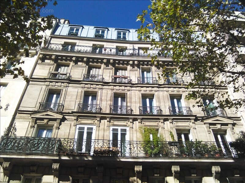 Appartement à PARIS-14E