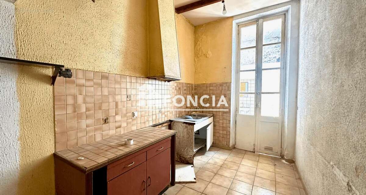 Appartement à MARSEILLE-1E