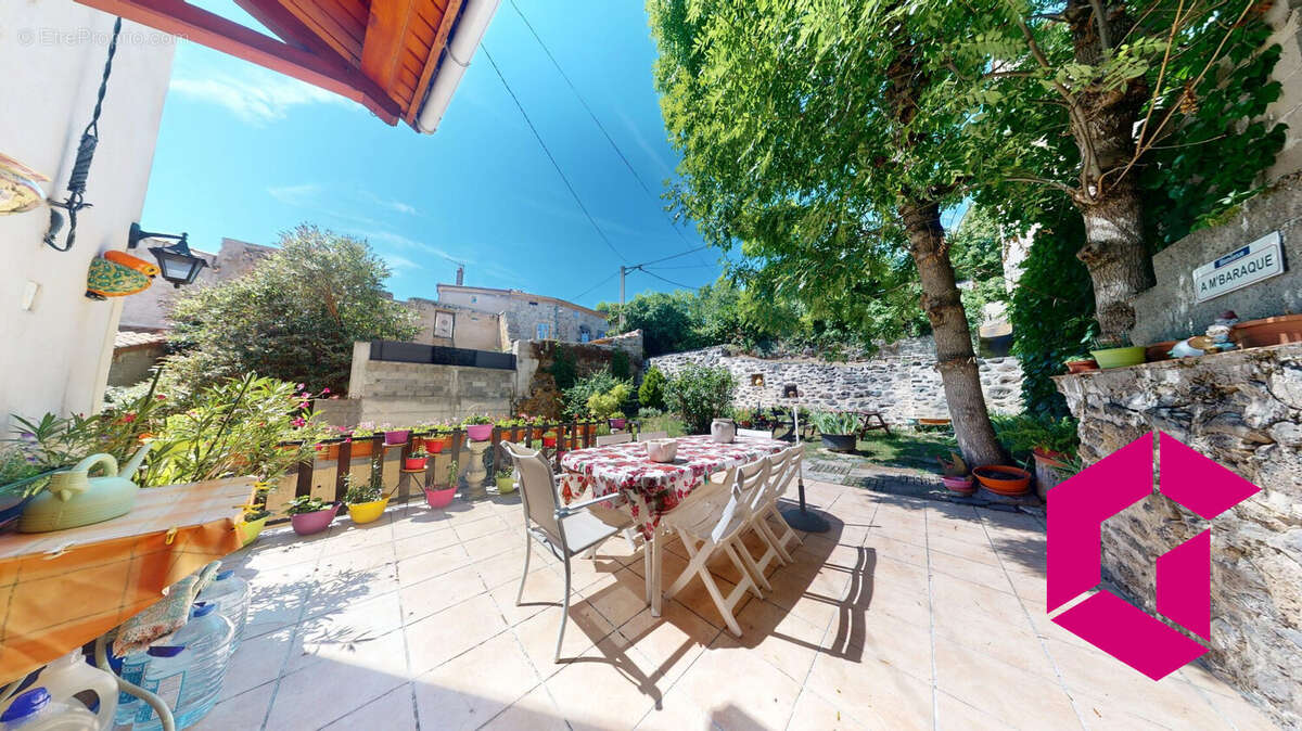 Maison à MAREUGHEOL