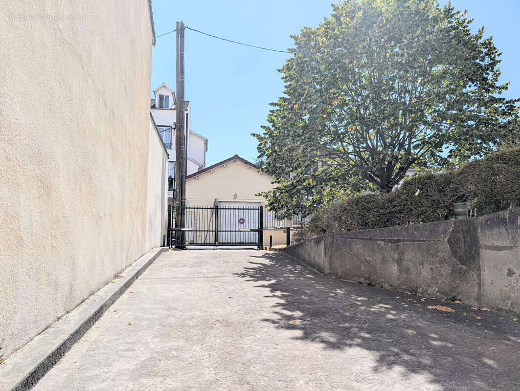 Parking Nanterre/Puteaux - photo 9