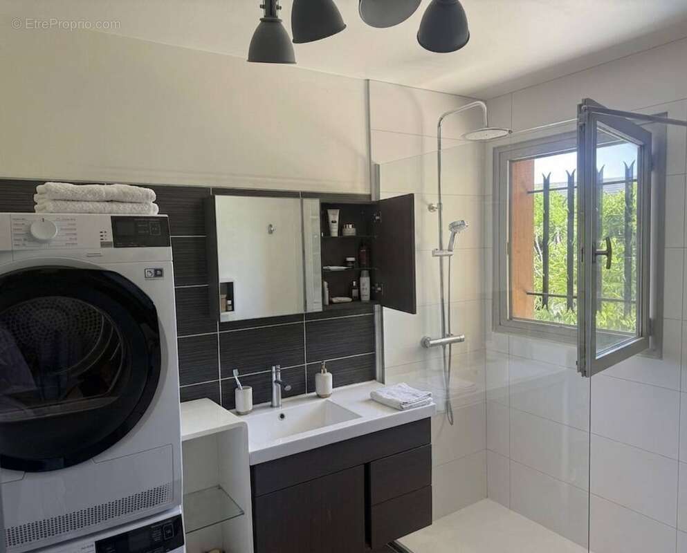 Appartement à AIX-LES-BAINS