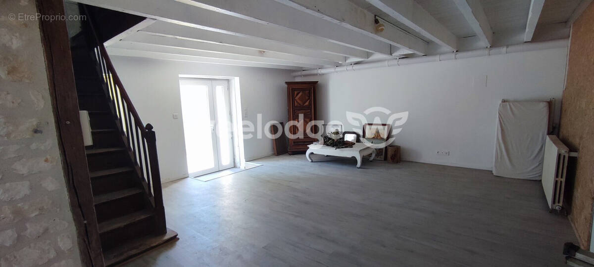 Maison à RUELLE-SUR-TOUVRE