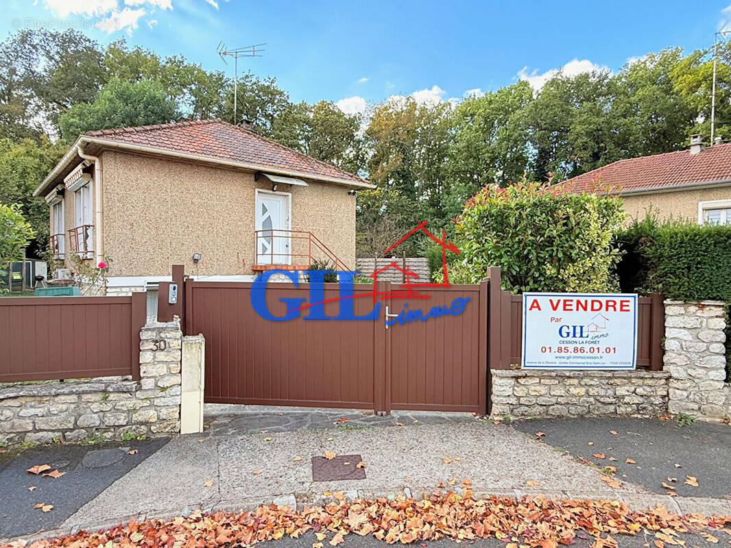 Maison à CESSON