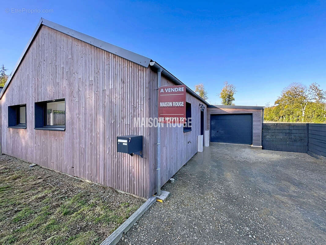 Maison à SAINT-PIERRE-DE-PLESGUEN