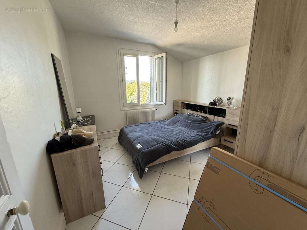 Appartement à NEUVILLE-SUR-SAONE