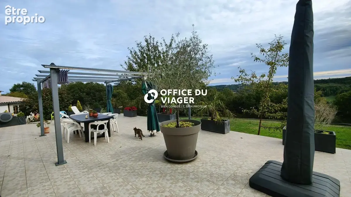 Maison - 4 pièces - 160 m² - photo 13