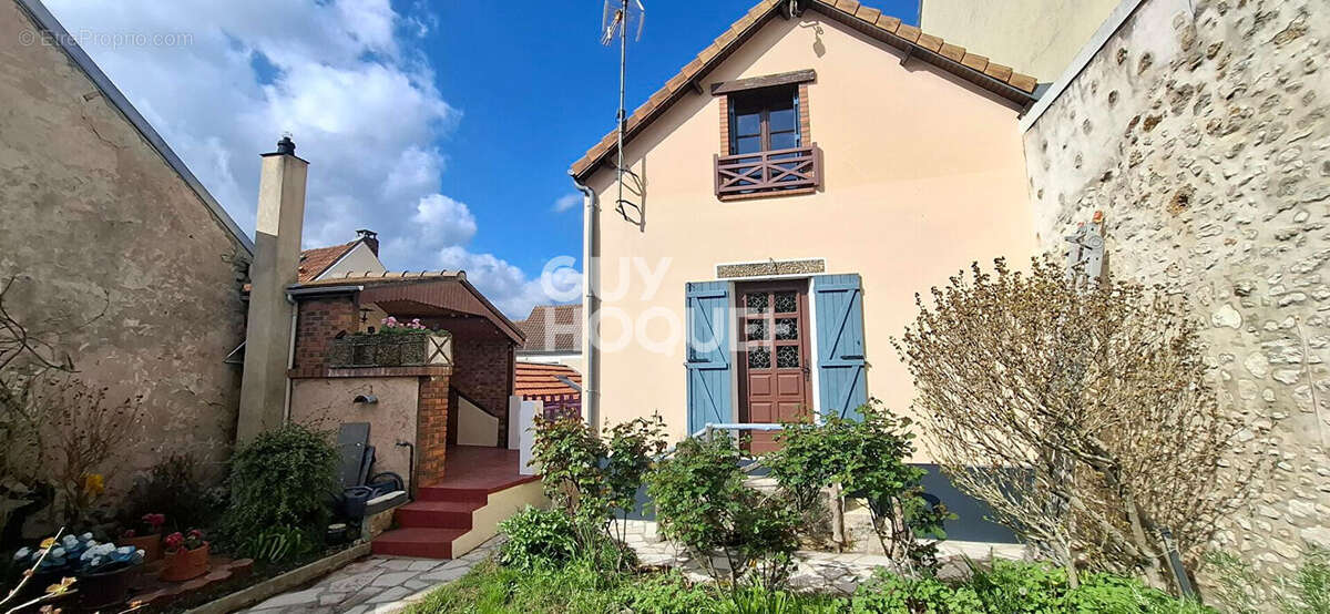 Maison à AUBERGENVILLE