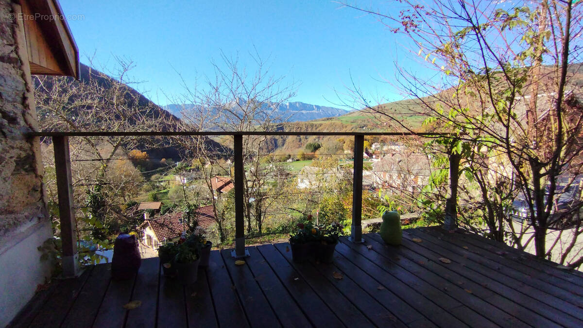 Maison à LA MOTTE-SAINT-MARTIN