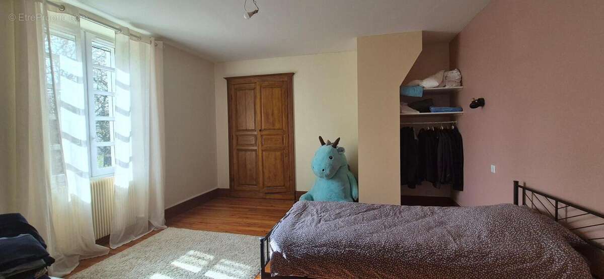 Maison à UCHACQ-ET-PARENTIS