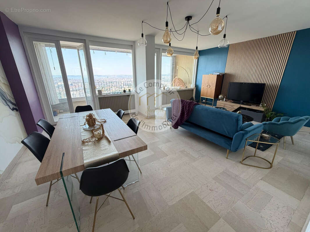 Appartement à MARSEILLE-9E