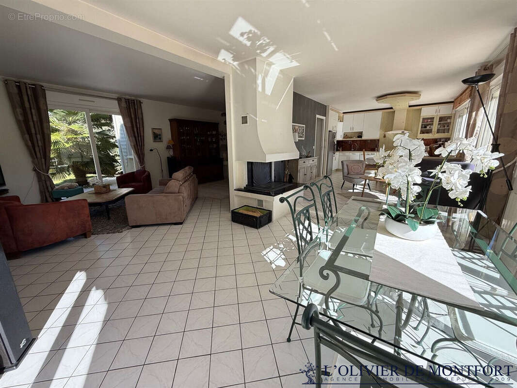 Maison à MONTFORT-L'AMAURY