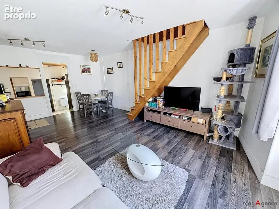 Appartement à VIZILLE