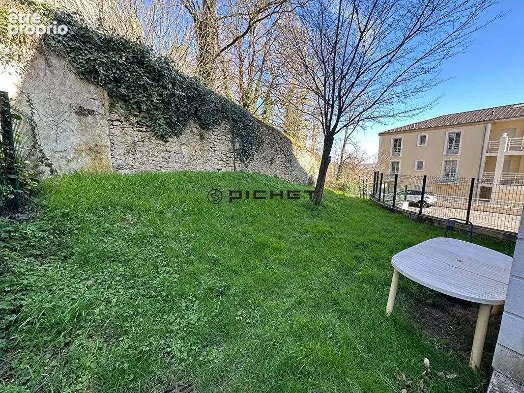 Quartier Préfecture - T3 avec jardin. - photo 10