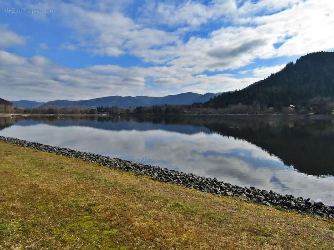 Appartement à CELLES-SUR-PLAINE