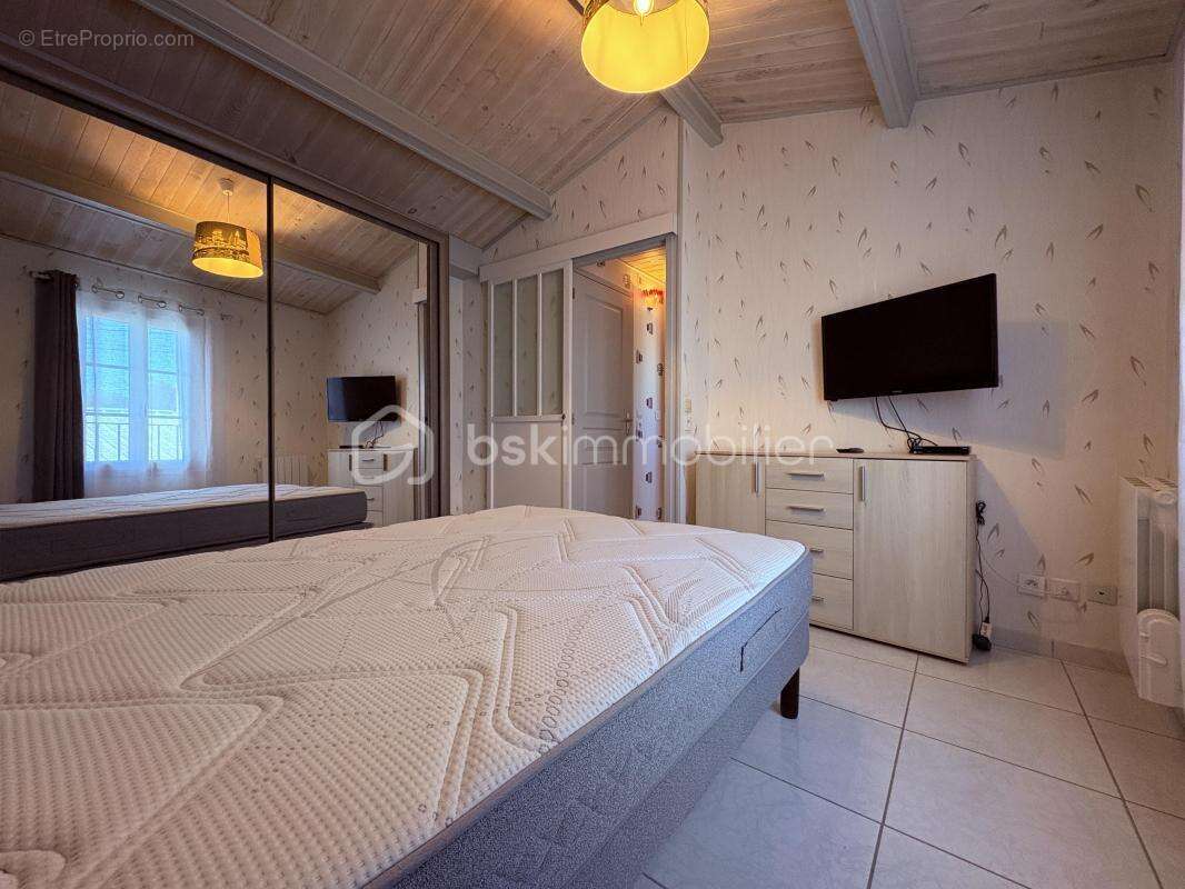Maison récente 2 chambres avec extérieur – centre-bourg de cozes - photo 11