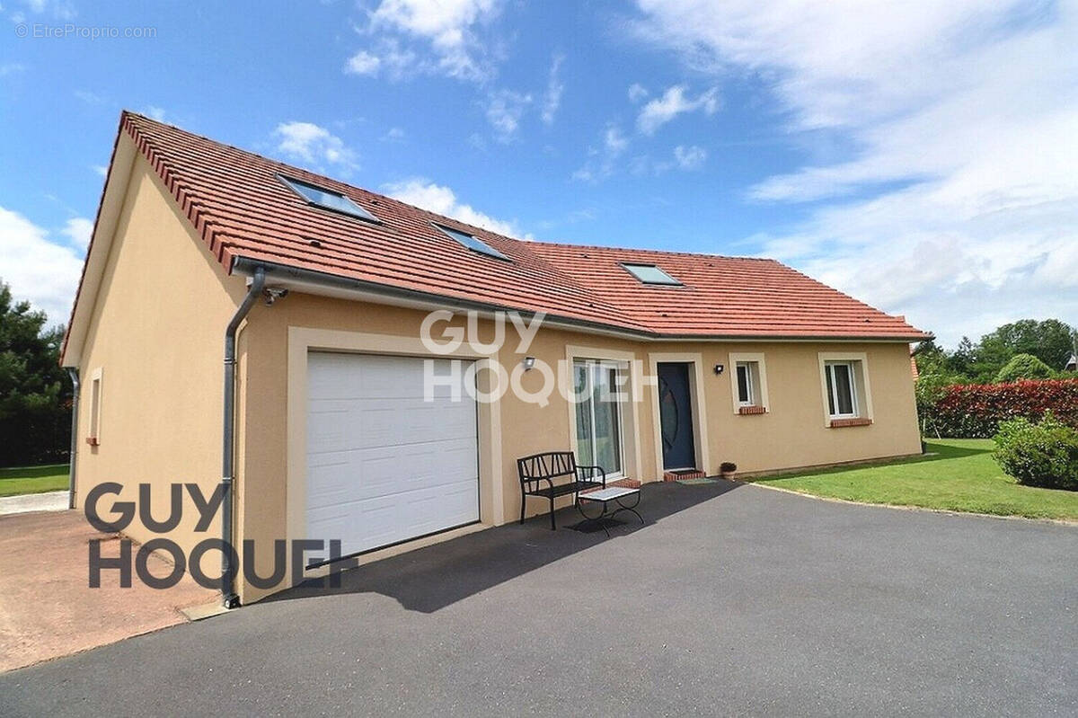 Maison à BERNAY