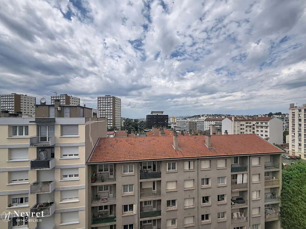 Appartement à SAINT-ETIENNE