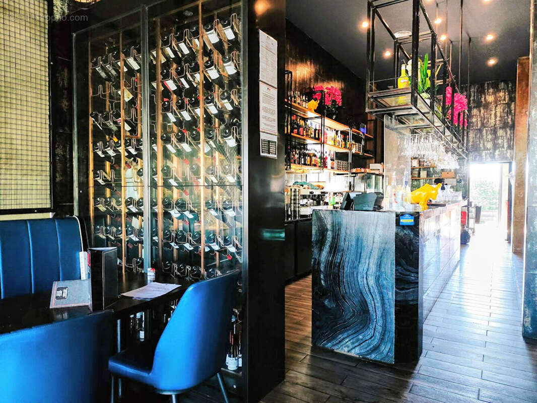 Fonds de commerce restaurant, fort CA, grande capacité, entièrement rénové - photo 8