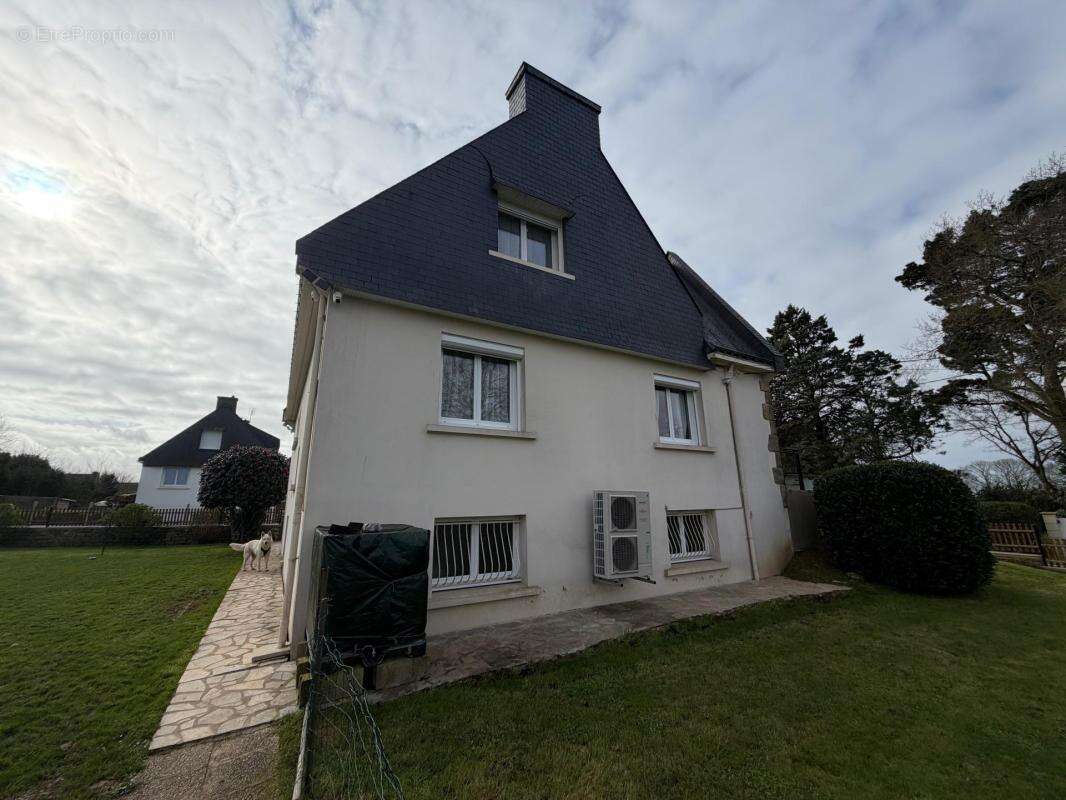 Maison à NAIZIN