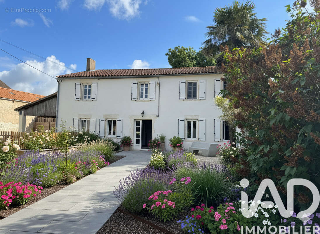 Photo 4 - Maison à VERINES