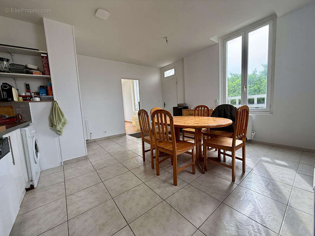 Appartement à LES MUREAUX