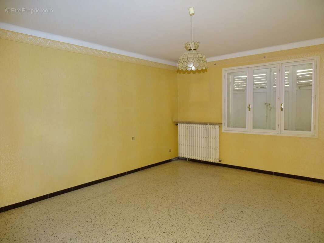 Maison à PEYRUIS