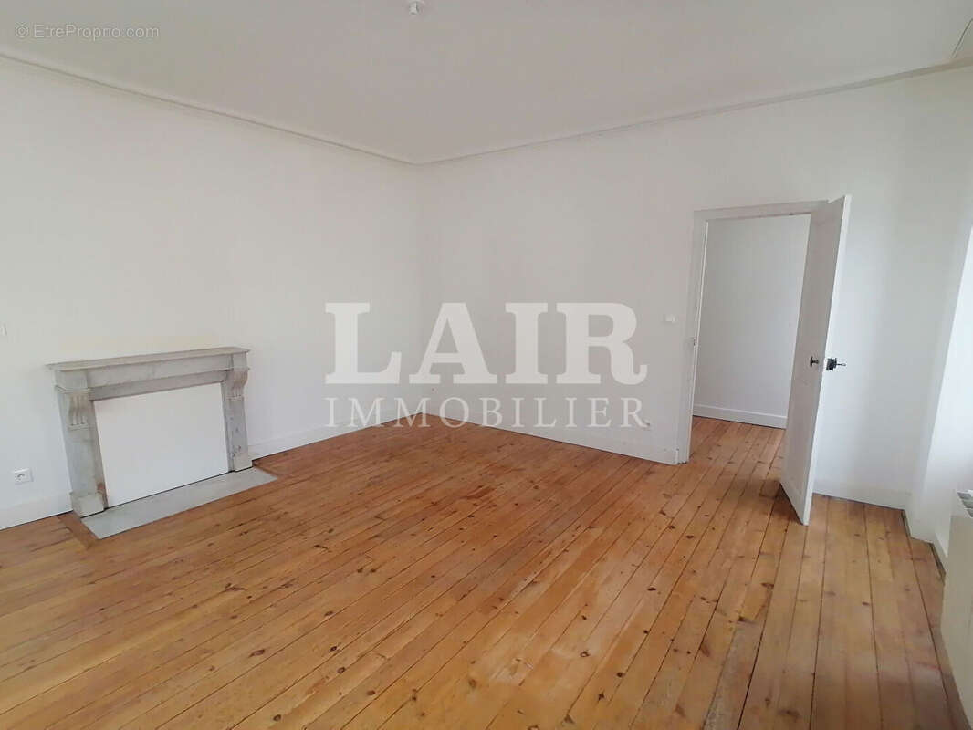 Appartement à ECOUCHE