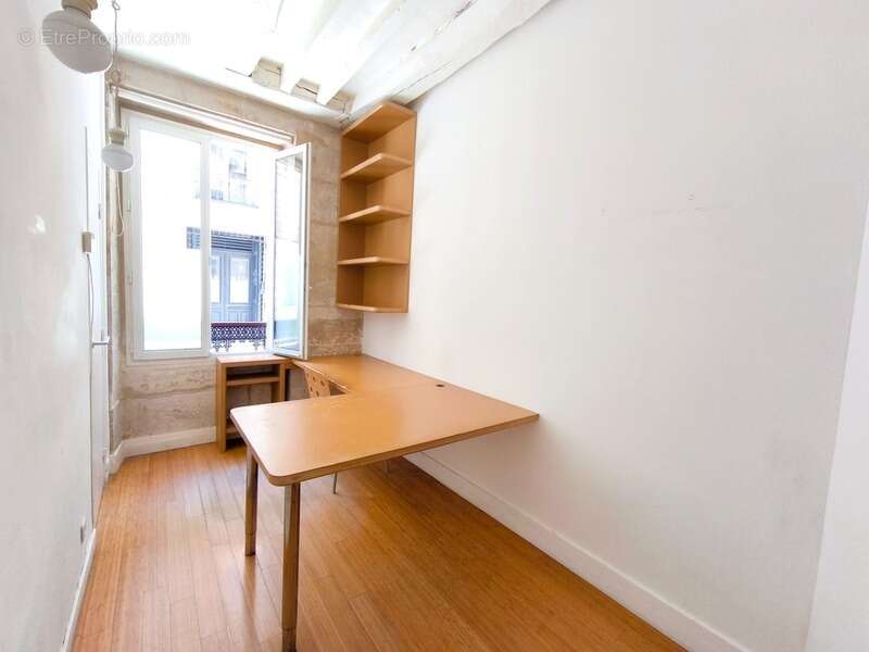 Appartement à PARIS-9E