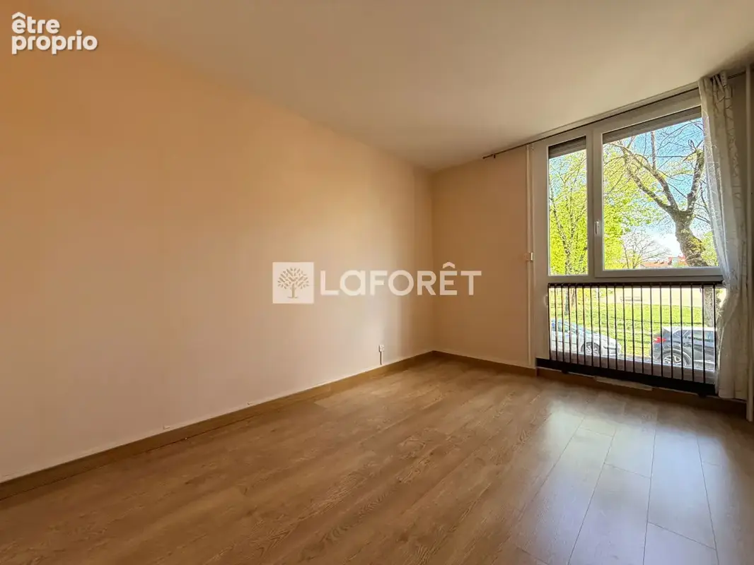 Appartement type 3 centre ville - photo 2