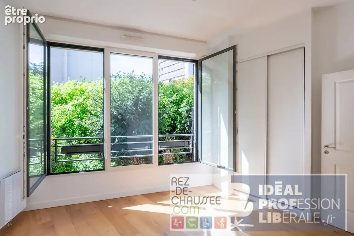 Immeuble 2010 - espace avec exterieur - photo 5