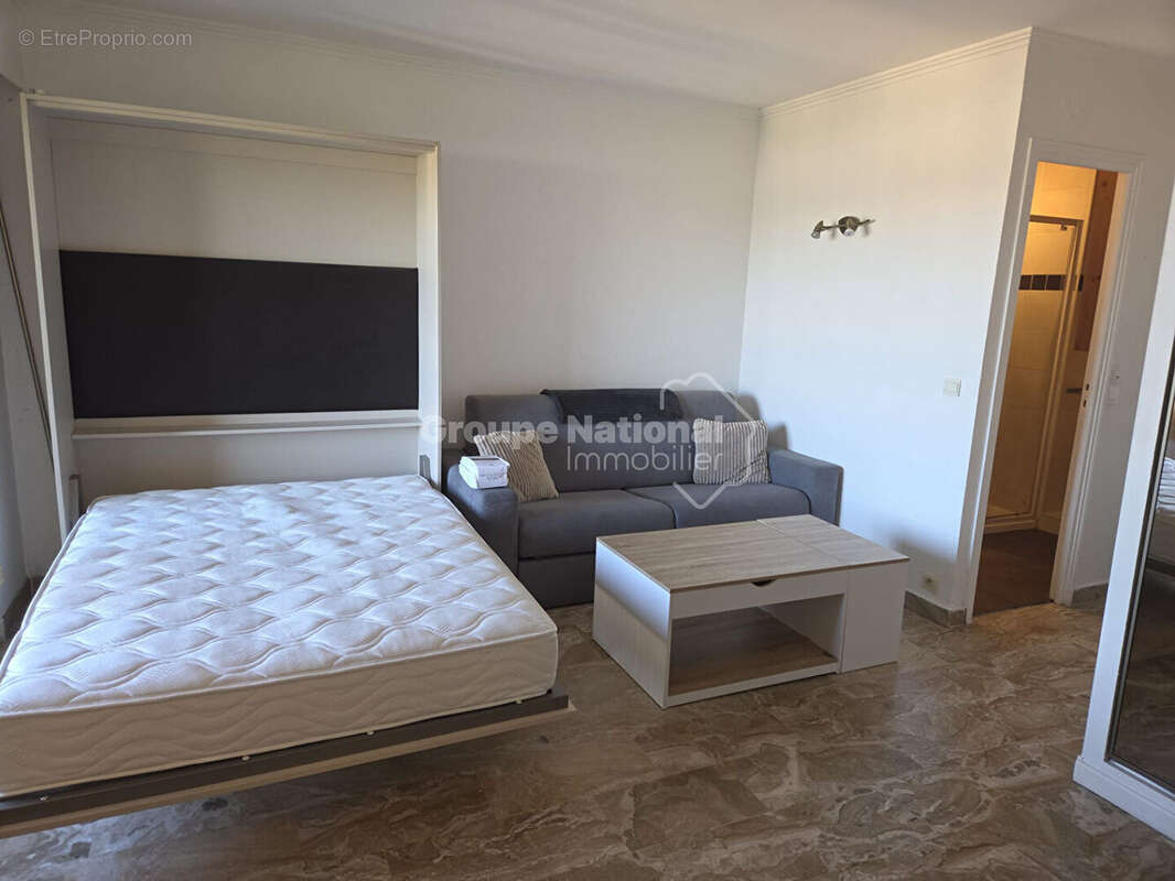 Appartement à MANDELIEU-LA-NAPOULE