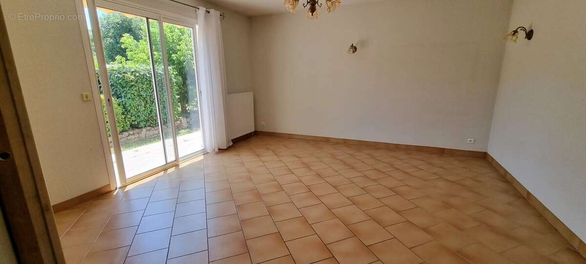 Maison  plain pied de 2000 avec piscine - photo 13