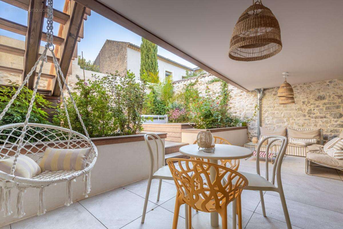 Maison à COURNONTERRAL