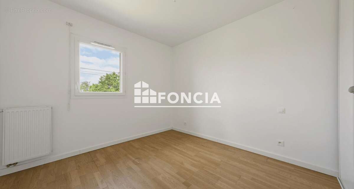 Appartement à YVRAC