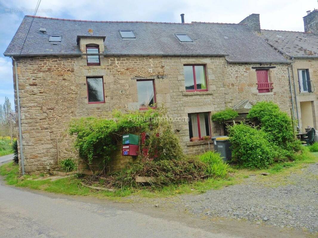 Maison à TREVRON