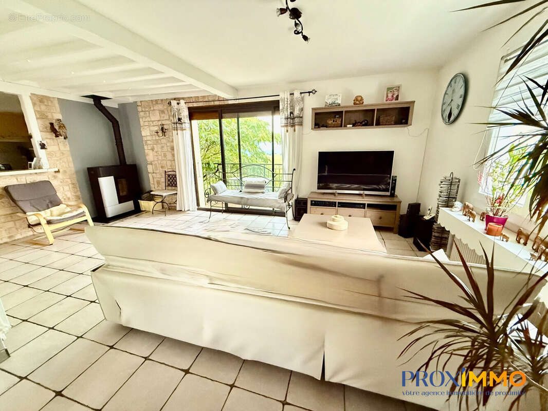 Maison 125 m² à Coublevie  - photo 4
