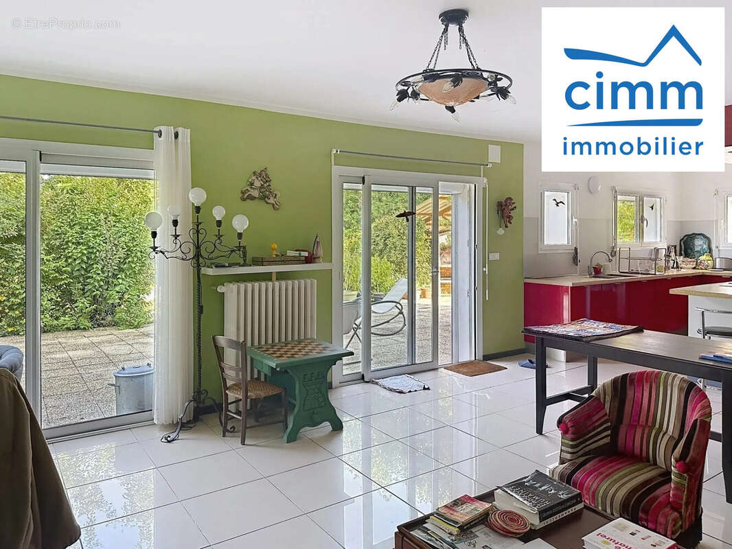 Maison à ROGNY-LES-SEPT-ECLUSES