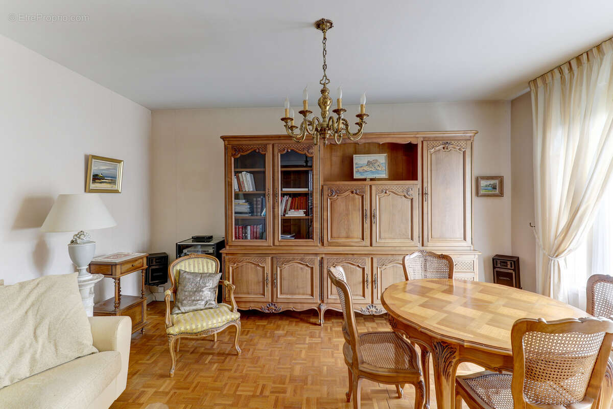 Maison à LES MARTRES-DE-VEYRE