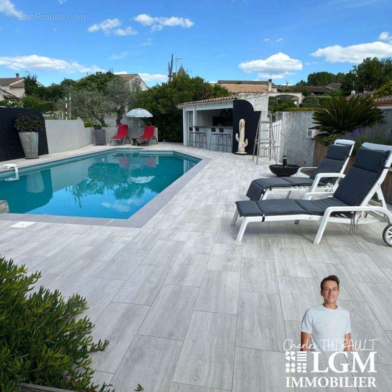  villa familiale avec piscine – 170 m² – jonquières-saint-vincent - photo 17