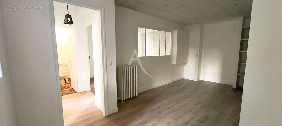 Appartement à LES LILAS