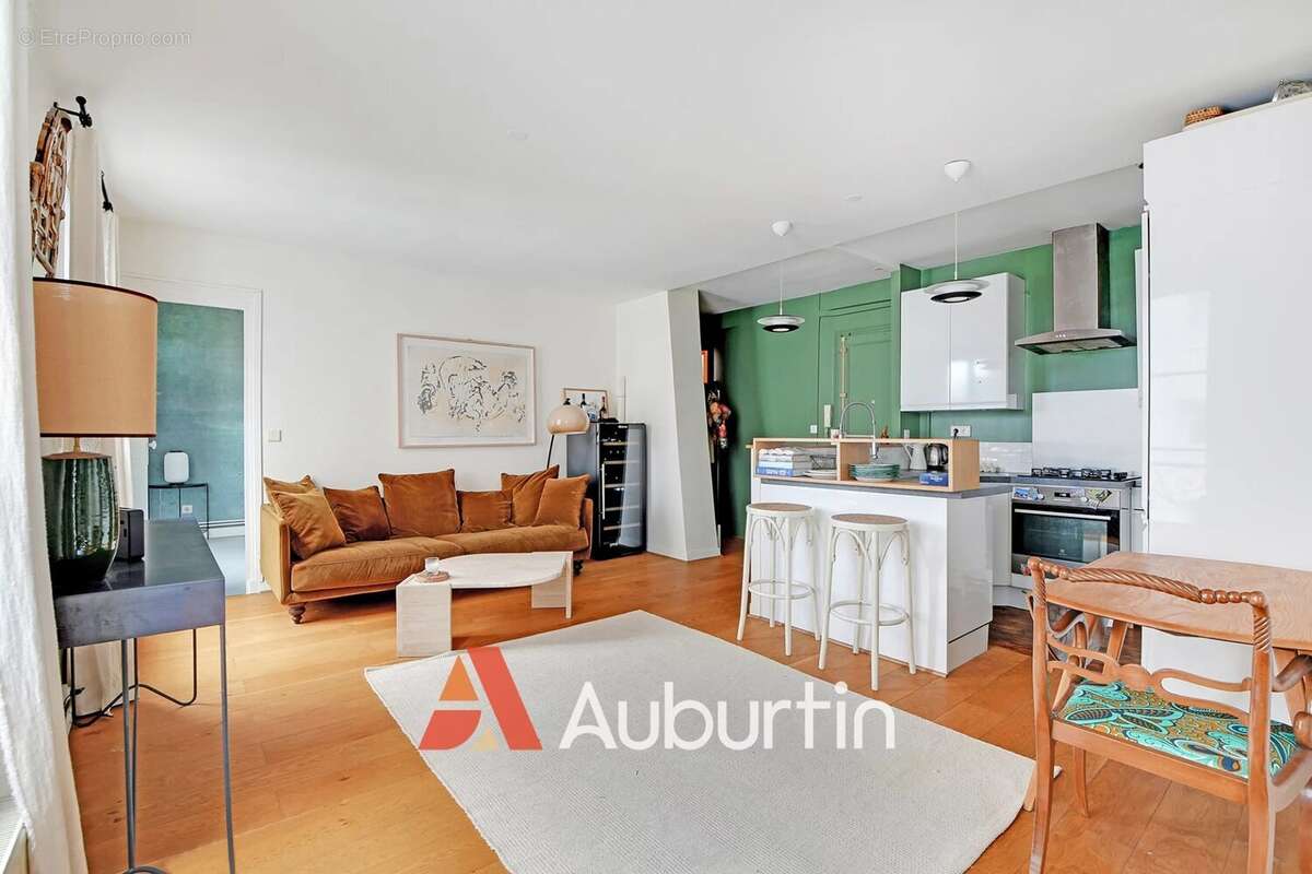 Appartement à PARIS-18E