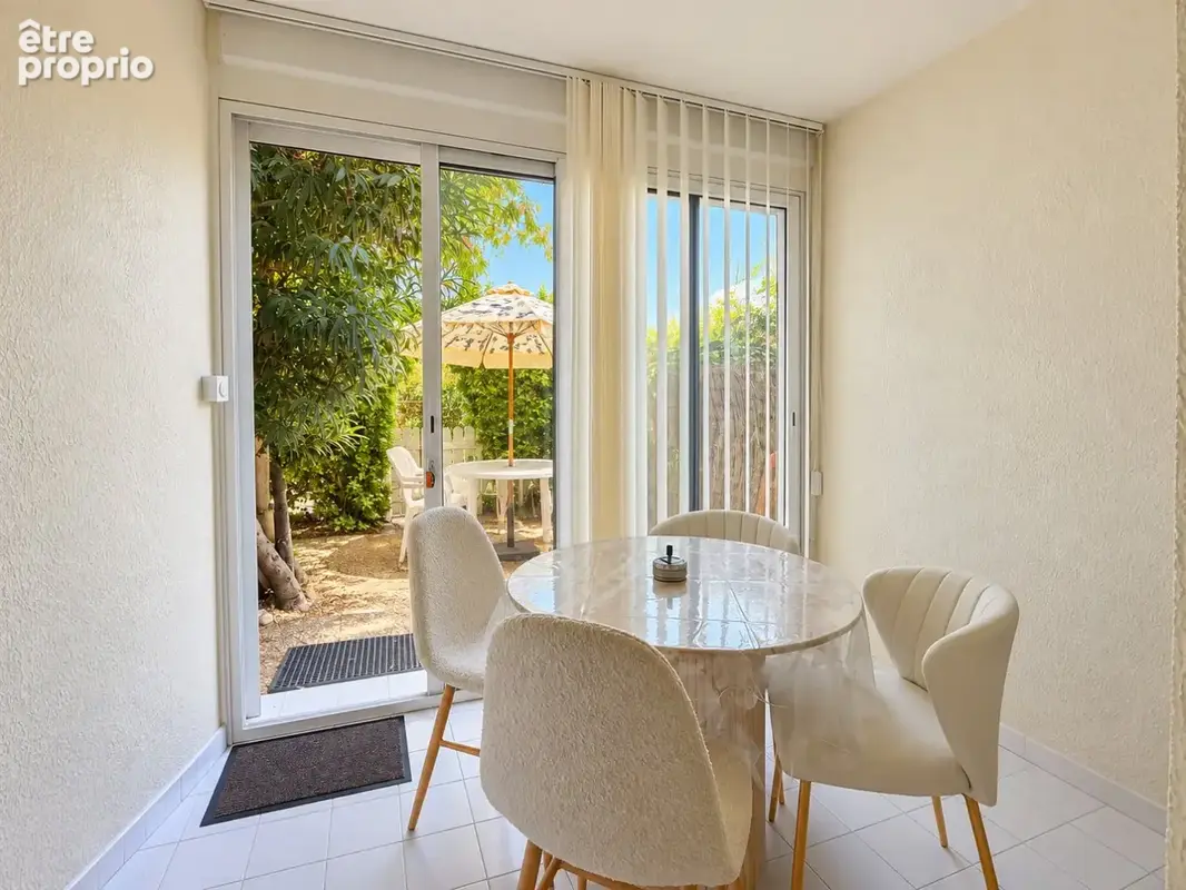 Le cap d'agde - richelieu  coup de cur pour ce t2 en rez-de-jardin avec 2 terrasses et parking privatif - photo 4