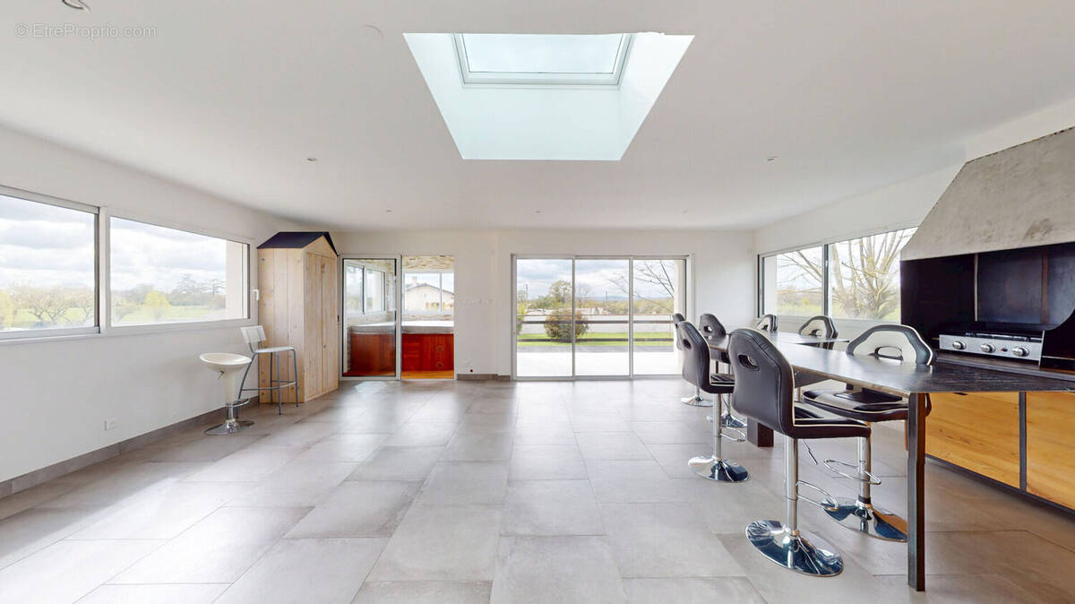 Maison à FONTENILLES