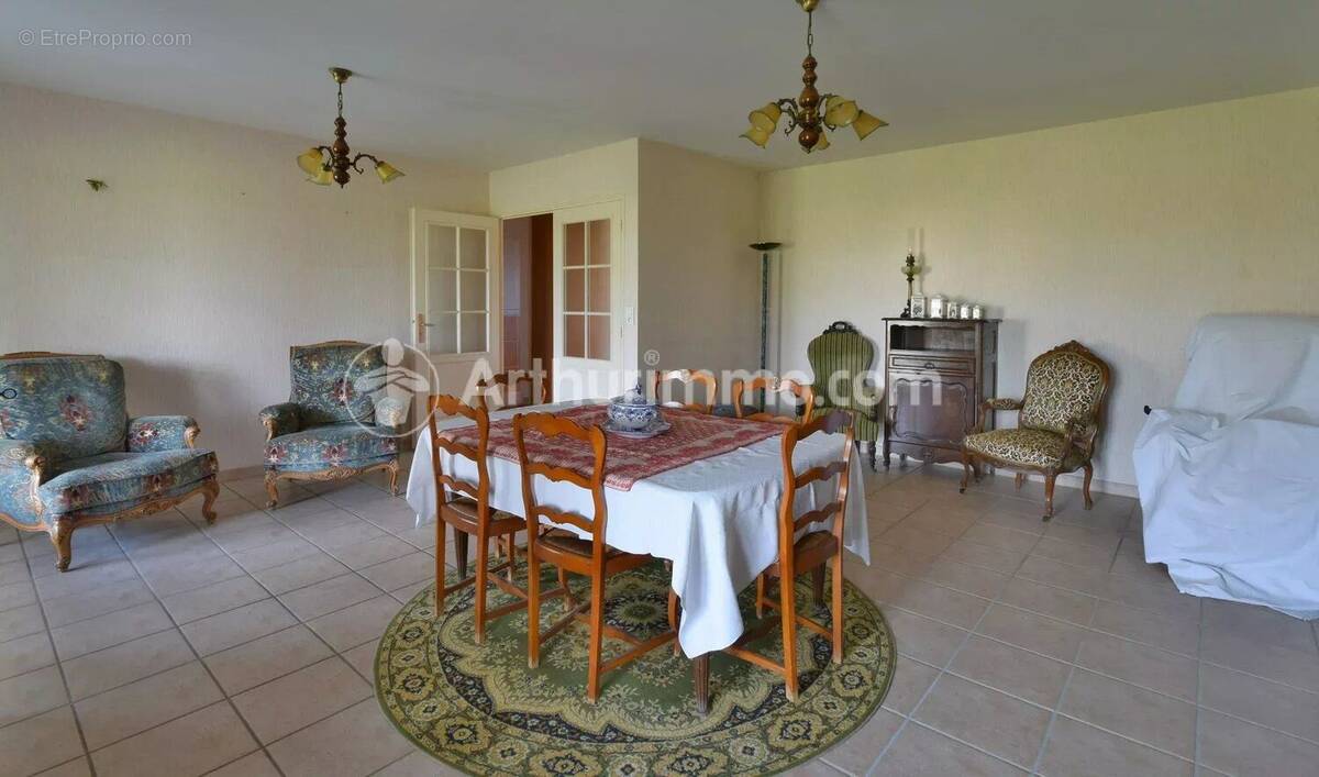 Maison à SAINT-SULPICE