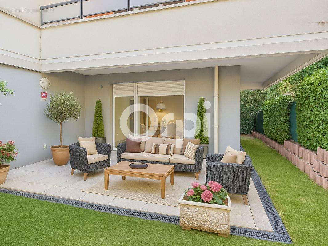 Appartement à MANDELIEU-LA-NAPOULE