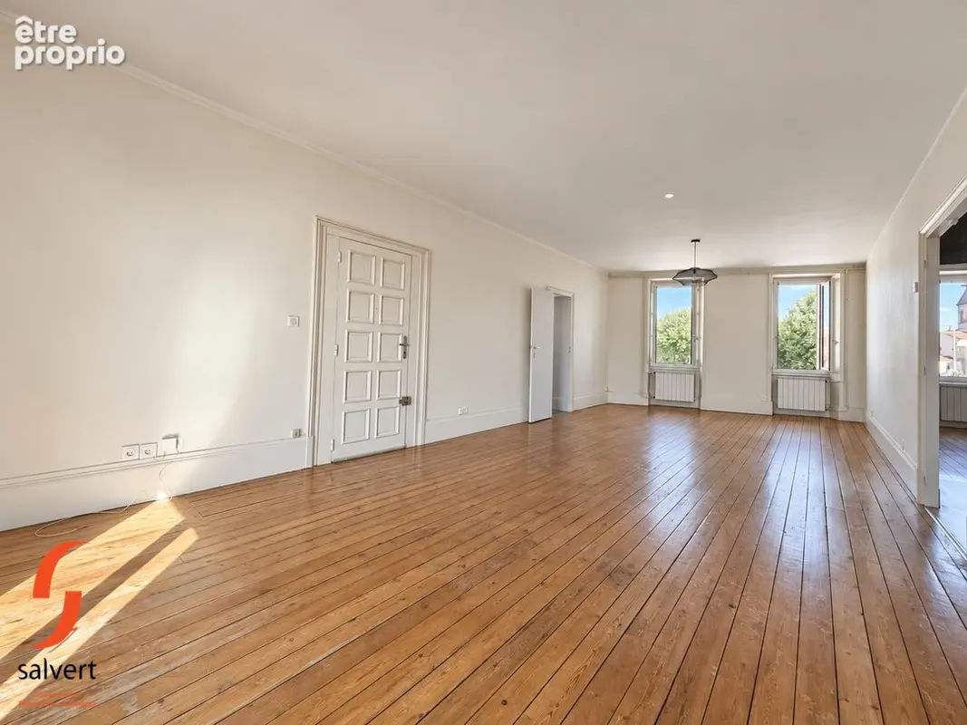 A vendre, Immeuble comprenant 5 appartements et 1 commerce. - photo 4